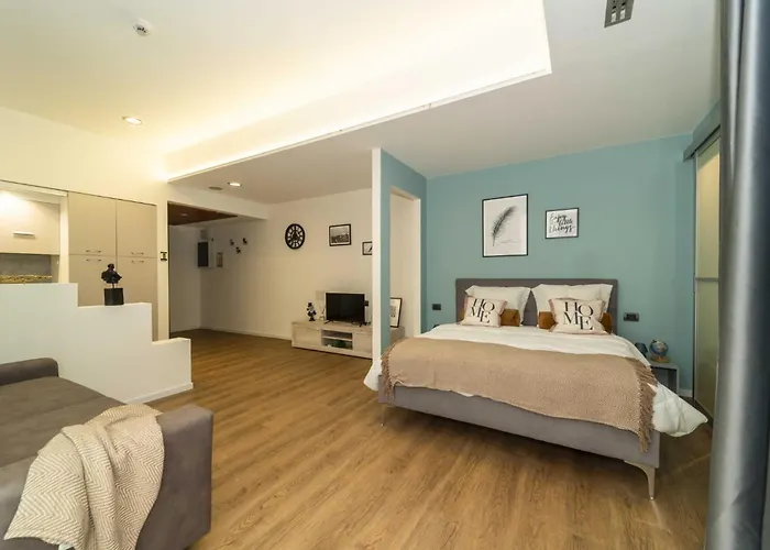 Appartamento Petali Blu -appartamento Privato Con Parcheggio *